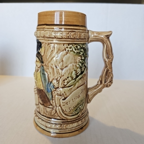 A beer stein 7 in tall. - Picture 3 of 4